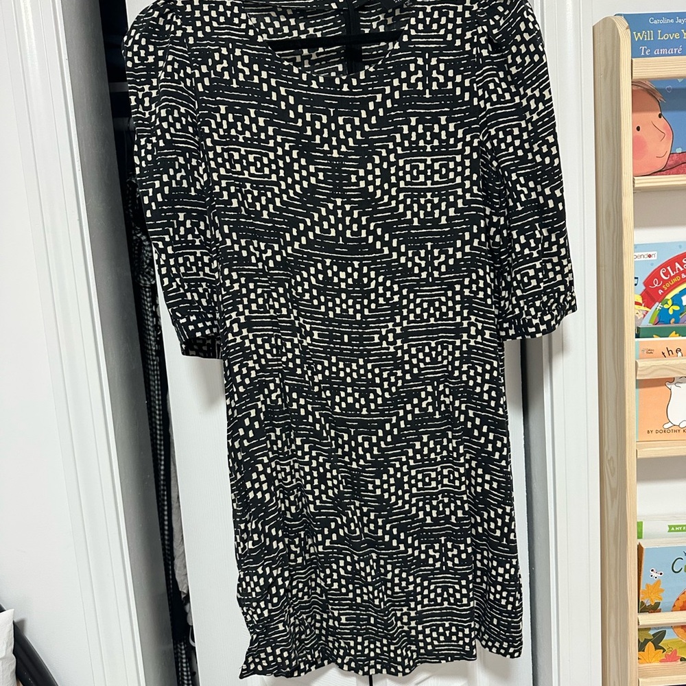 Twelfth Street by Cynthia Vincent 3/4 sleeve Shift Patterned Dress